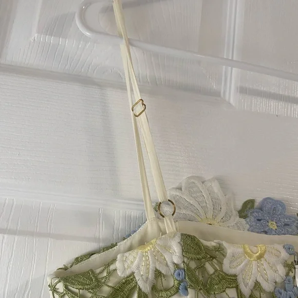 Mestiza New York Floral Lace Scolloped Cataleya Mini Formal Summer Dress - Picture 10 of 14